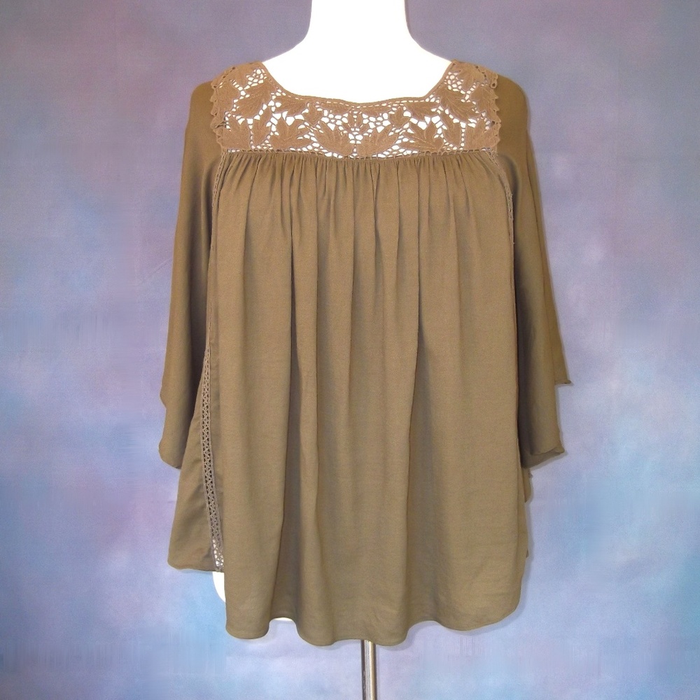 Lane Bryant Batwing Sleeve Lace Top Size 14/16